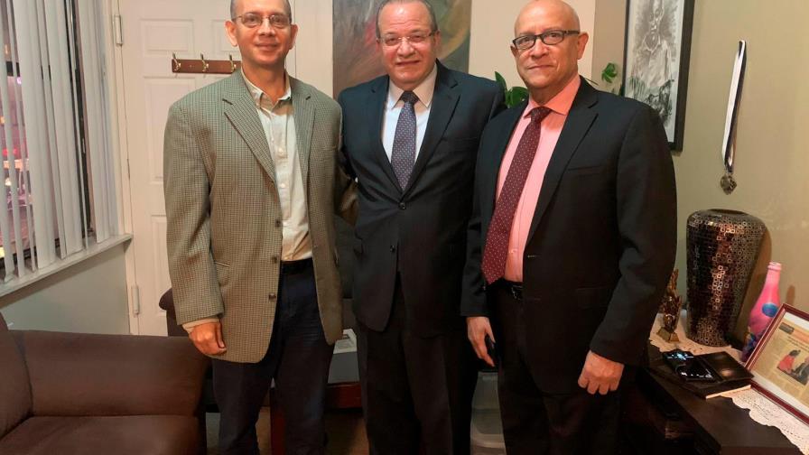 José Tomás Pérez pone a circular nueva novela en Nueva York José Tomás Pérez pone a circular nueva novela en Nueva York