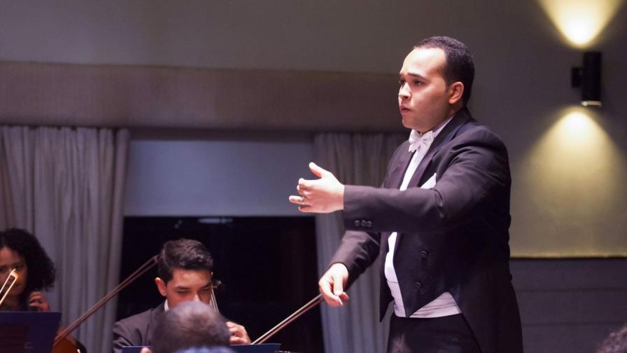 Músico dominicano dirigirá espectáculo en la Winter Ópera de St. Louis