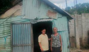 Joven no vidente solicita ayuda para culminar vivienda a su madre