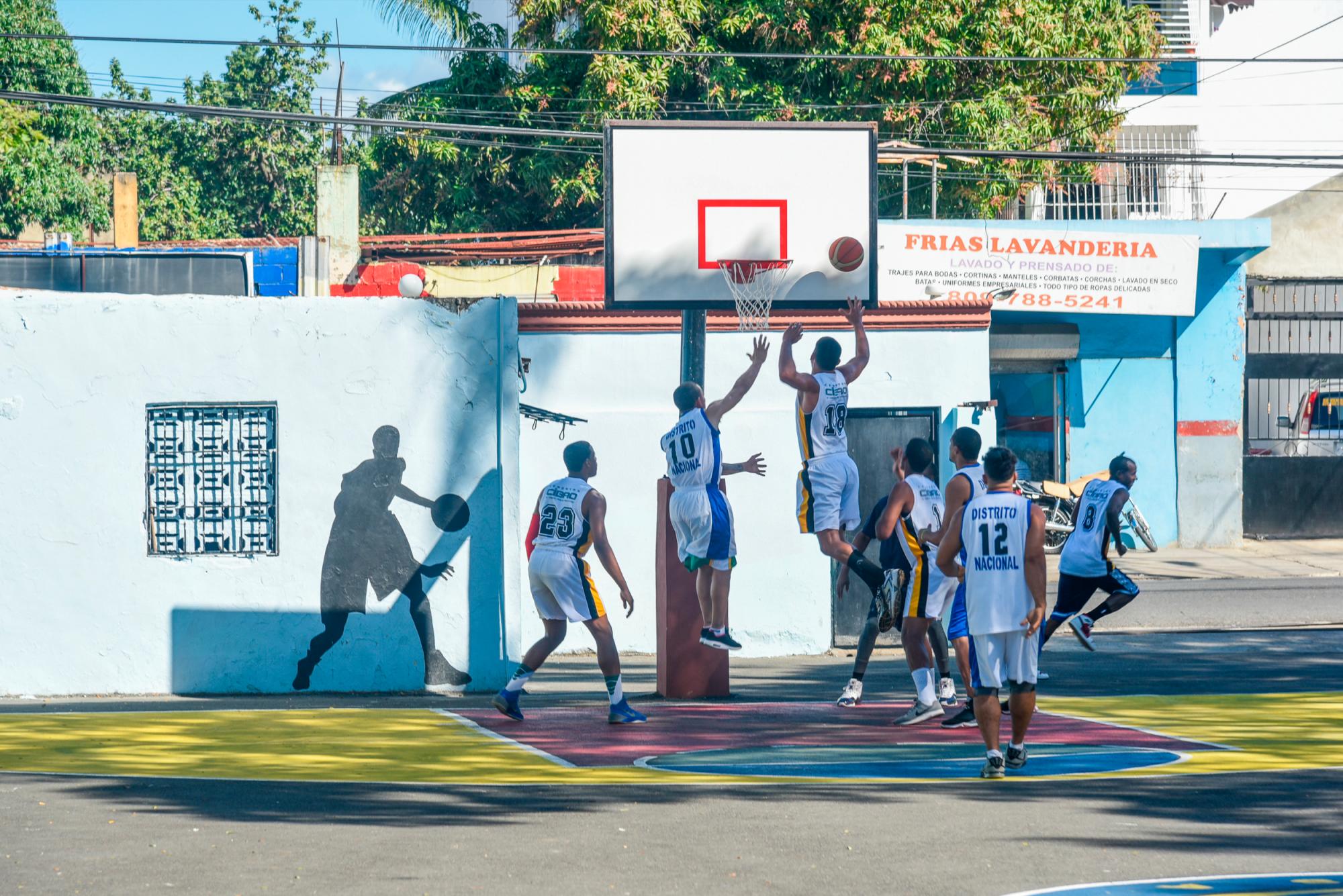 Jóvenes internos y reeducados juegan la Copa XLV Aniversario de Hogar Crea Dominicano
