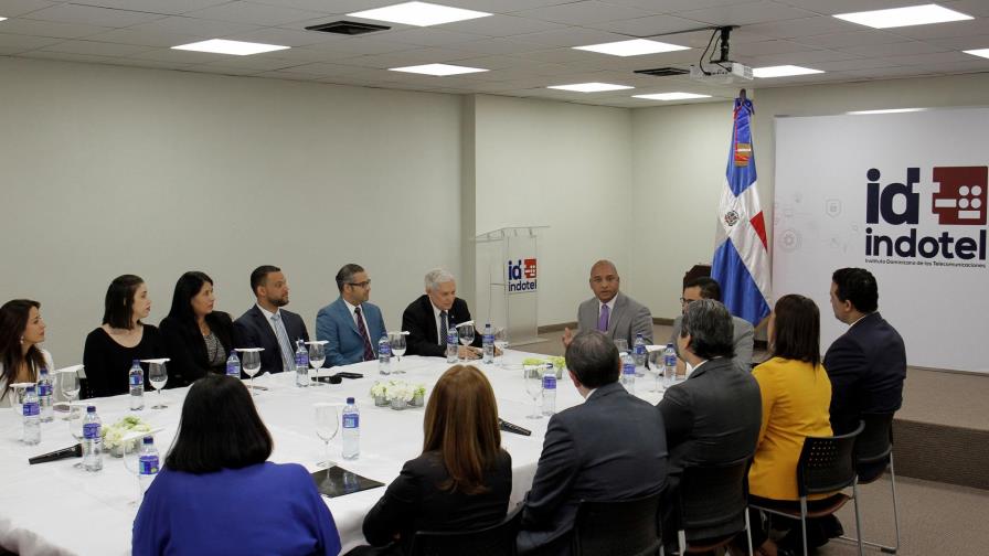 Indotel podría expedir nuevos contratos de concesión a prestadoras de servicios públicos Indotel podría expedir nuevos contratos de concesión a prestadoras de servicios públicos