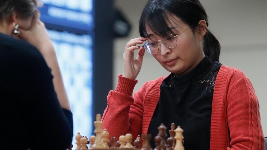 La china Ju Wenjun y el ruso Daniil Dubov se coronan campeones del mundo de rápida en ajedrez
