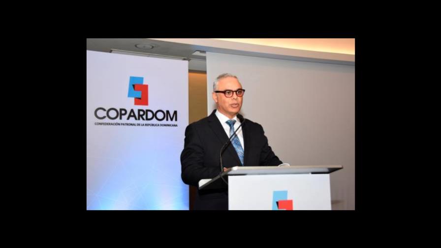 Empleadores afirman están comprometidos a aumentar salarios mínimos