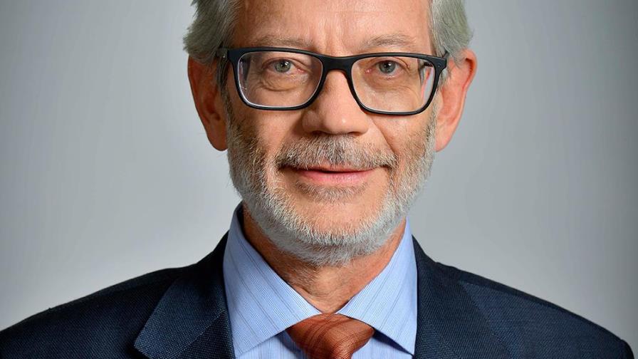 Se disculpa el ministro chileno que pidió madrugar para pagar menos por el metro