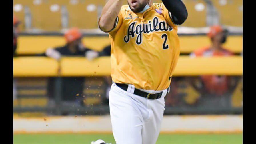 Juan Carlos Pérez dispara grand slam en victoria de Águilas sobre Estrellas