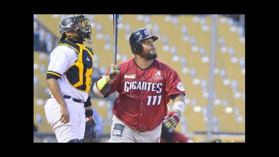 Juan Francisco convence a Urueta por el trabajo que hizo en el verano Juan Francisco convence a Urueta por el trabajo que hizo en el verano