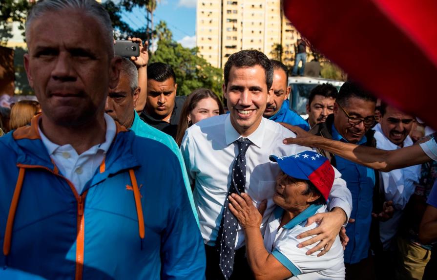 Guaidó ofrece una amnistía para militares que abandonen a Maduro en Venezuela