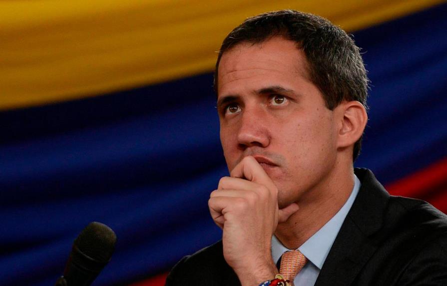 Fiscalía venezolana investiga a Guaidó por hurto de activos y otros delitos