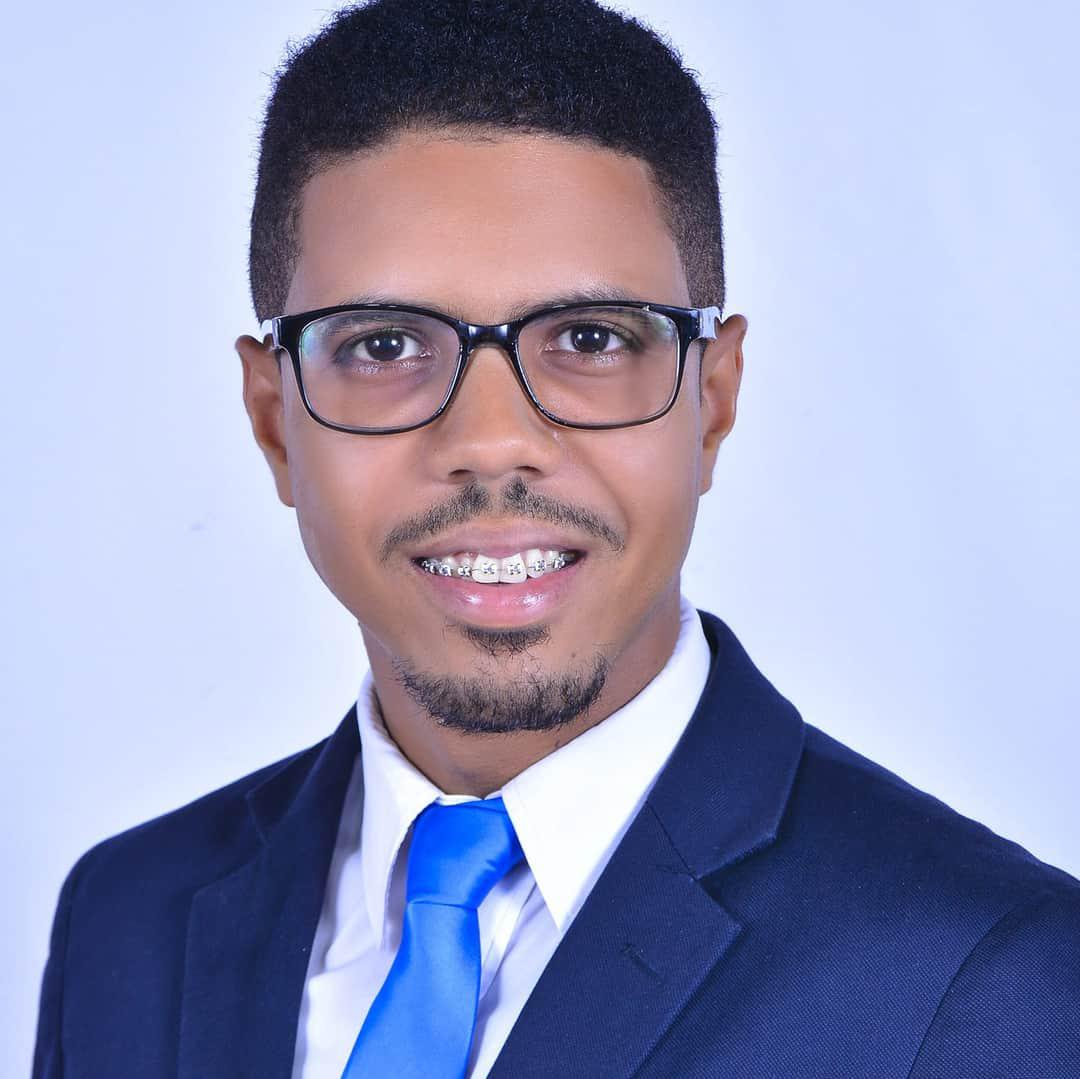 Juan Hernández Inirio,  ganador del segundo premio con el cuento Nieto postizo.