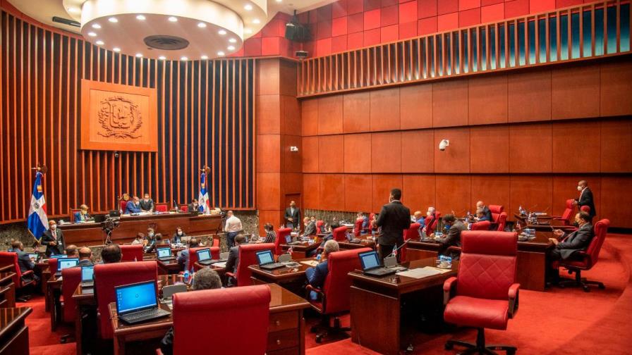 “Barrilito” que reciben los senadores supera los 20 millones de pesos  mensuales