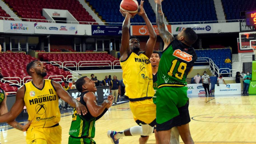 Juan Miguel Suero decide al sonar la chicharra el triunfo de Mauricio