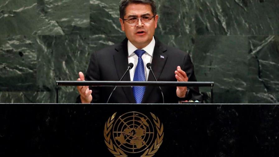 Presidente hondureño dice que juicio que lo vincula a narco no lo distraerá