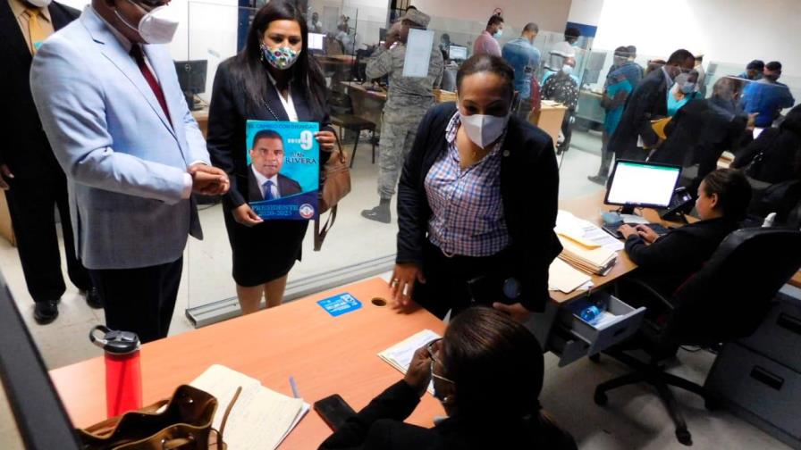 Juan Rivera aboga por consenso para eliminar anarquía en el CARD