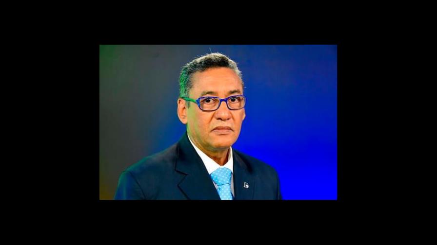 Profesor Juan Tomás Olivero Figuereo exige al PLD que le borre de su padrón 