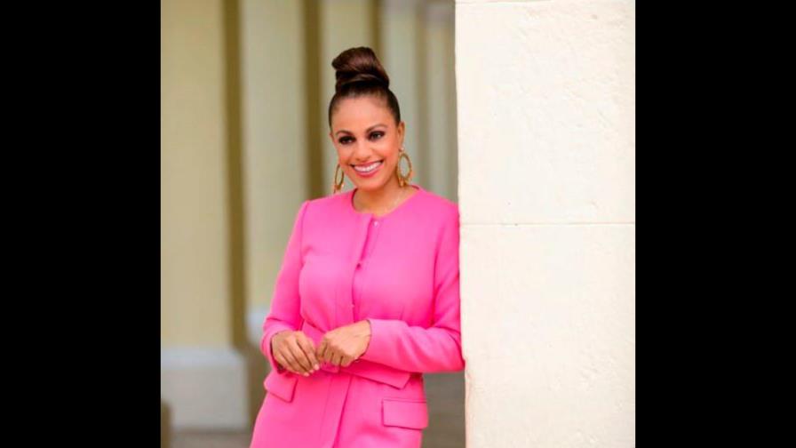 Judith Leclerc celebra el décimo aniversario de su programa “Mil Historias”