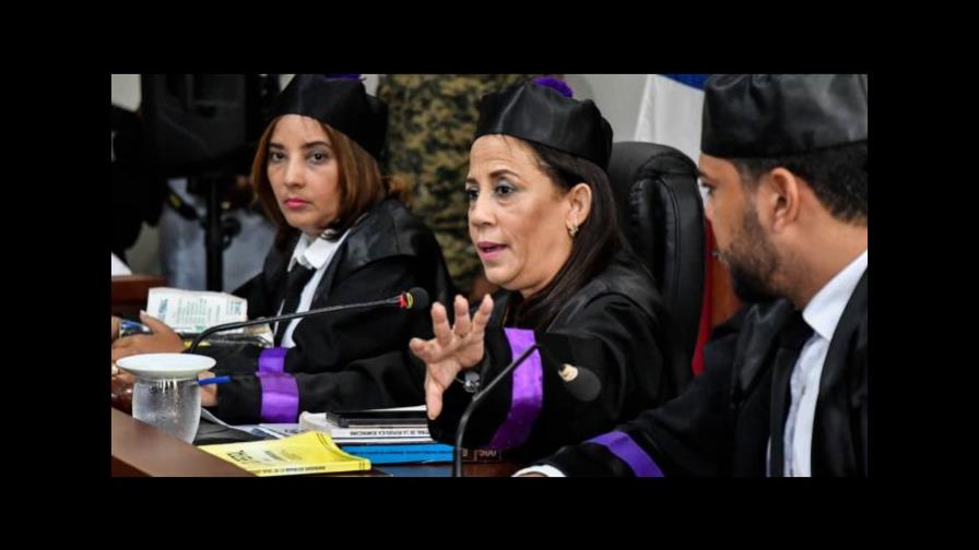 Atención de la sociedad está sobre los jueces que decidirán el caso Emely Atención de la sociedad está sobre los jueces que decidirán el caso Emely