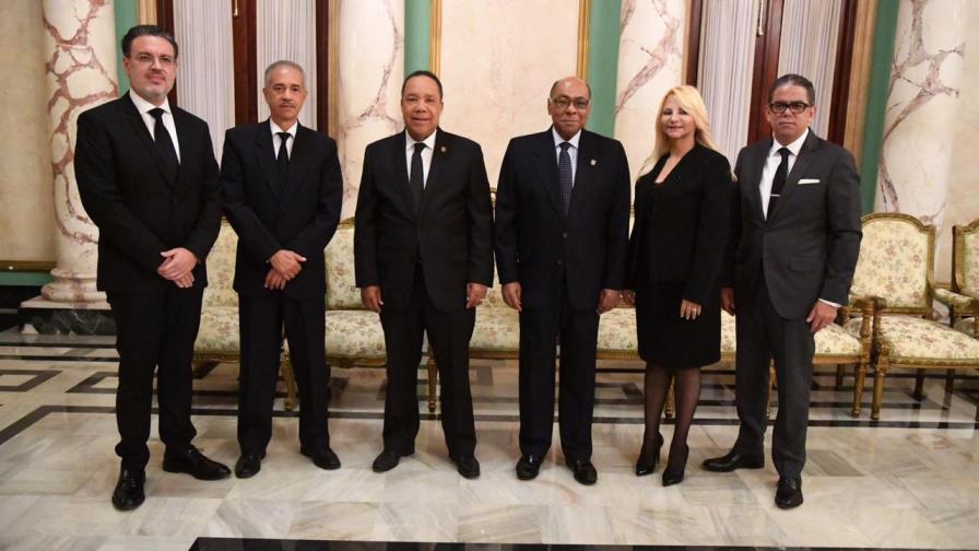 Transmisión en vivo de la juramentación de los nuevos jueces del Tribunal Constitucional Transmisión en vivo de la juramentación de los nuevos jueces del Tribunal Constitucional