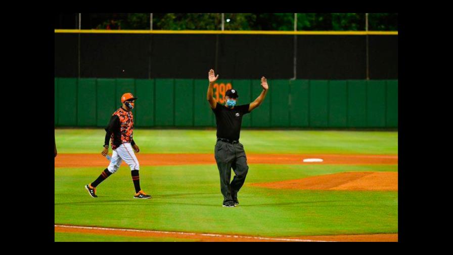 Suspenden juego entre Los Toros y las Estrellas por lluvias Suspenden juego entre Los Toros y las Estrellas por lluvias