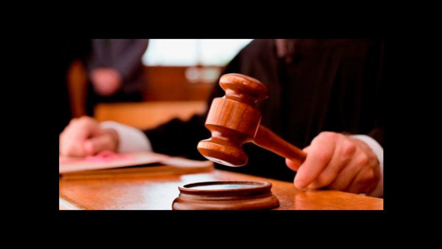 A juicio un hombre que amenazó con cortar cabeza de dos congresistas de EEUU