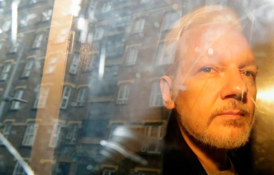 Juez español preguntará a Assange sobre el espionaje en embajada de Ecuador