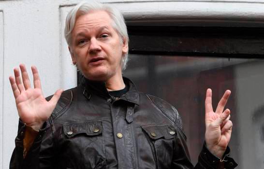 Assange rechaza su extradición a EEUU tras ser detenido de nuevo