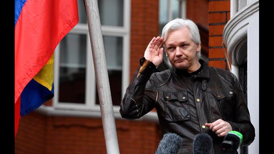 Defensa de Assange dice que su ordenador en la cárcel no es apto para su caso Defensa de Assange dice que su ordenador en la cárcel no es apto para su caso