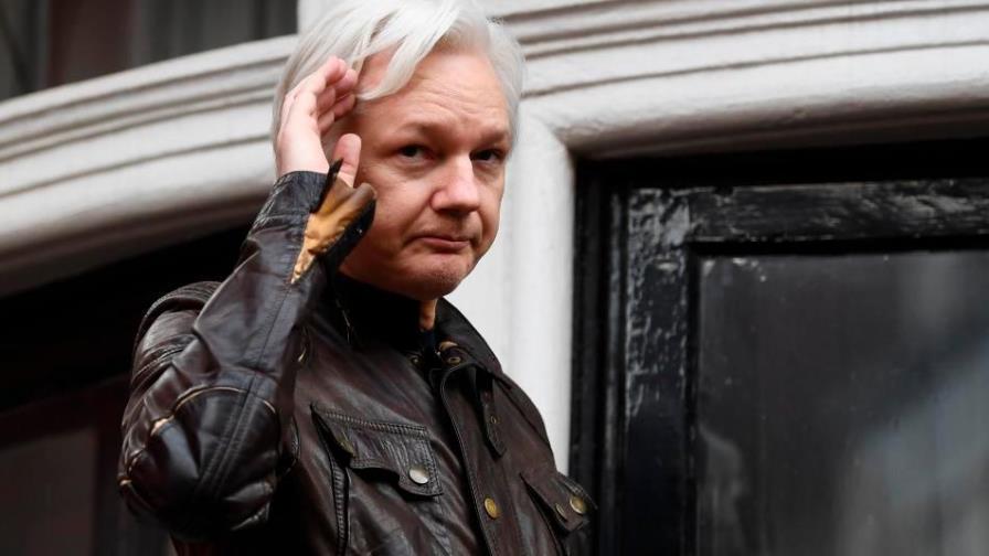La Justicia británica da luz verde a la extradición a EEUU de Julian Assange
