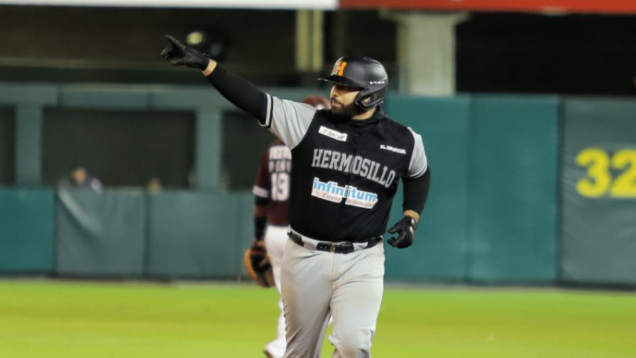 Julián de León guía a los Naranjeros, que toman ventaja en la serie final del béisbol de México