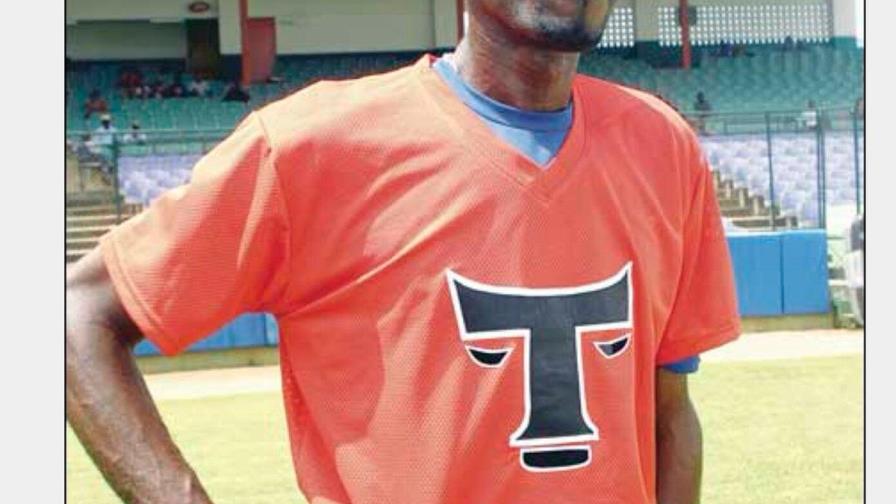 Los Toros del Este 1994-95 el  conjunto más completo que ha presentado La Romana