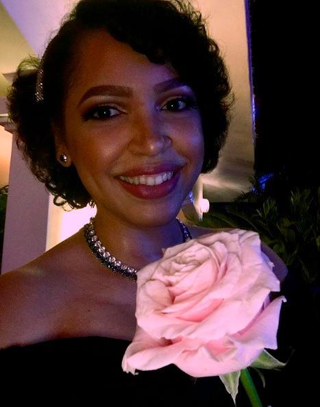 Juliana O’Neal regala una rosa el Día Internacional de la lucha contra el cáncer de mama