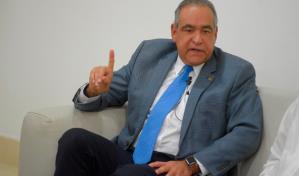 Julio Amado Castaños Guzmán, estable tras sufrir accidente isquémico