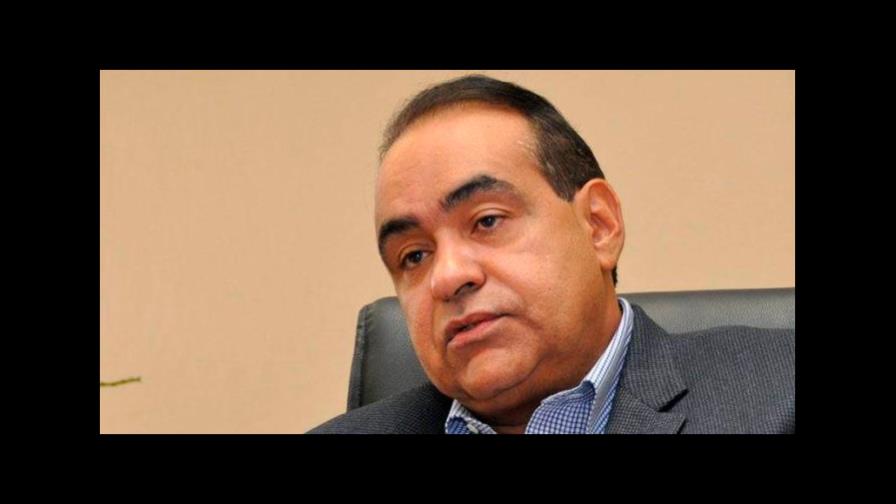 Julio Amado Castaños Guzmán “sigue estable y evolucionando” en la Plaza de la Salud