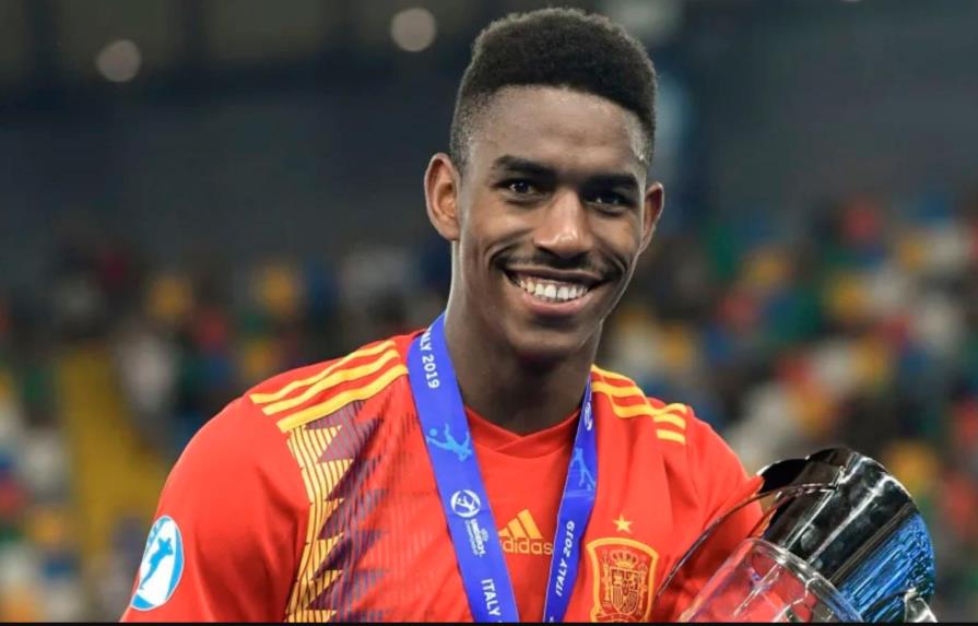 Junior Firpo recibiría 2.5 millones de euros si es llamado por España