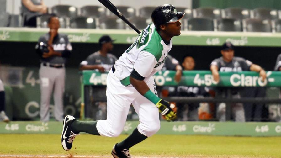 Junior Lake fue suspendido por 10 juegos y multado con 50 mil pesos