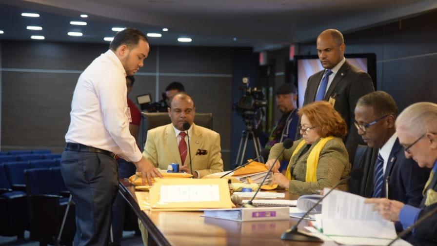 La JCE estudia propuestas para la compra de equipos para las primarias 