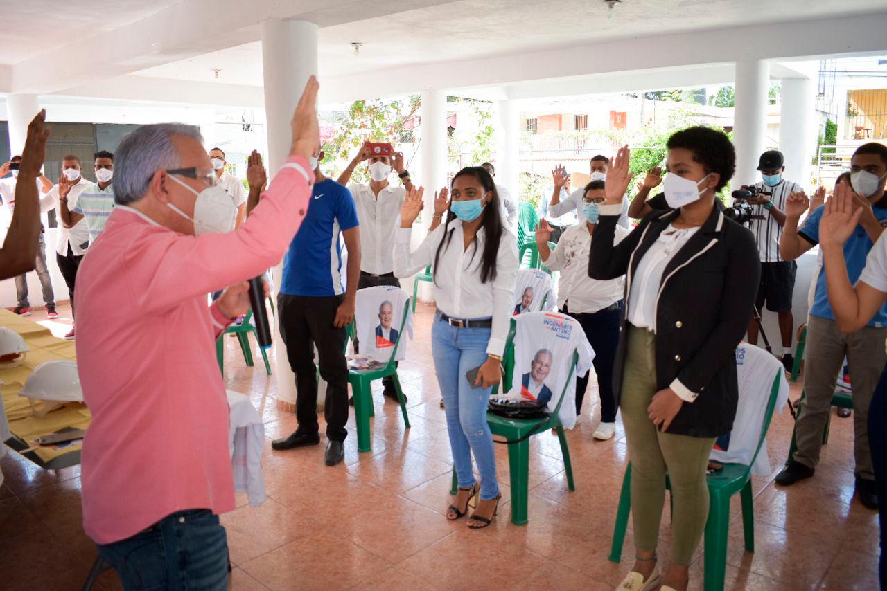 Juramentación de los jóvenes.