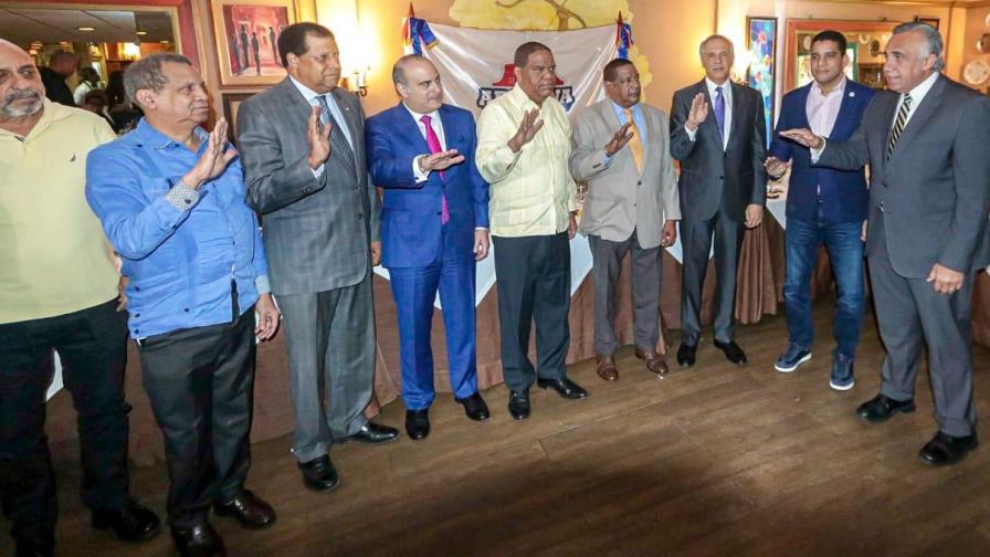 Juramentan el comité organizador del torneo de baloncesto distrital 2020