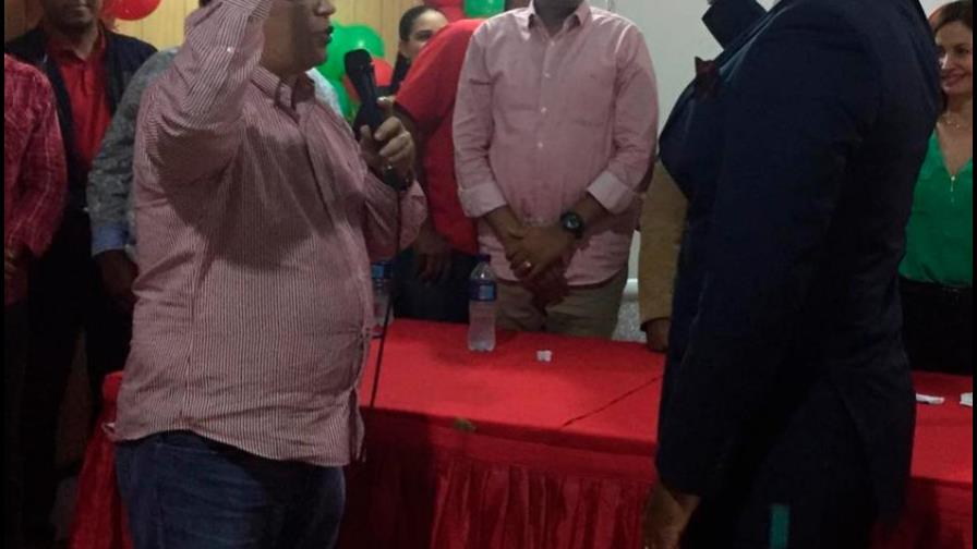 PRSC juramenta a varias personas en Boca Chica y La Romana