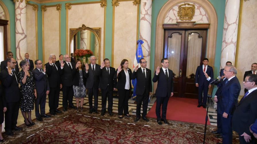 Juramentan a Luis Henry Molina como nuevo presidente de la Suprema Juramentan a Luis Henry Molina como nuevo presidente de la Suprema