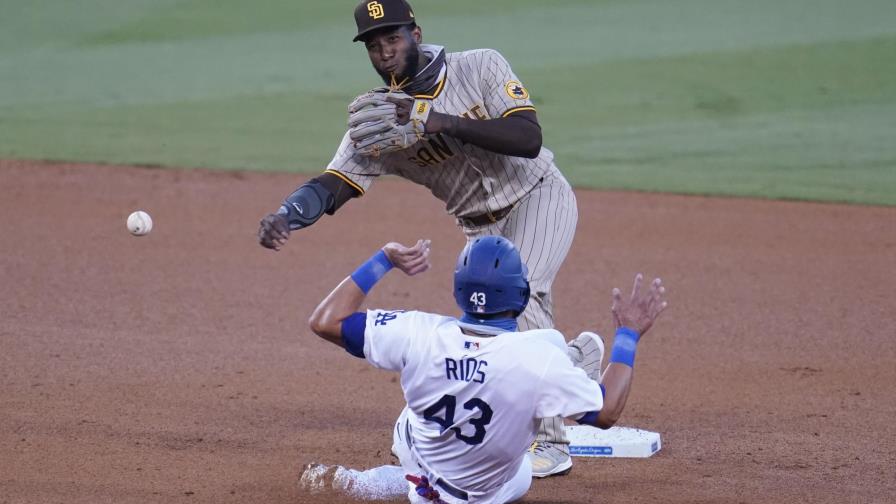 Seis lanzadores orquestan blanqueada de Dodgers a los Padres
