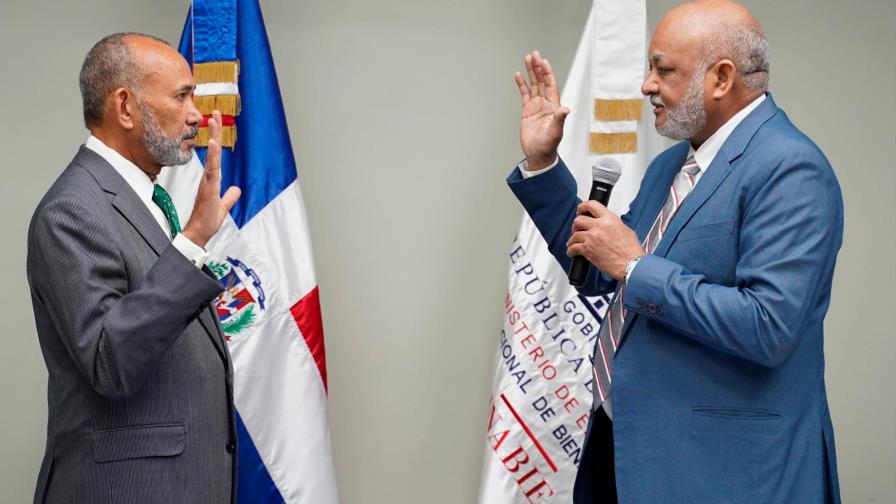 Juramentan al nuevo director del Inabie