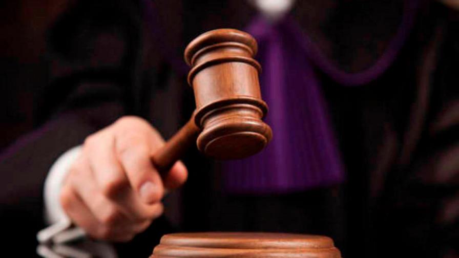 Condenan a 20 años hombre que trató de matar a su mujer dándole veneno en Bonao