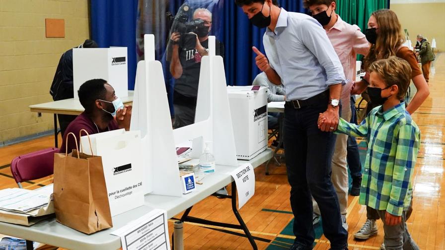 Justin Trudeau vuelve a ganar las elecciones en Canadá, según proyecciones