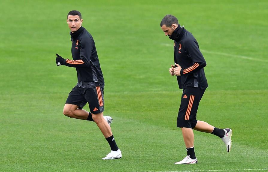 Duelo Messi-Ronaldo será este martes, con la primera plaza en juego 