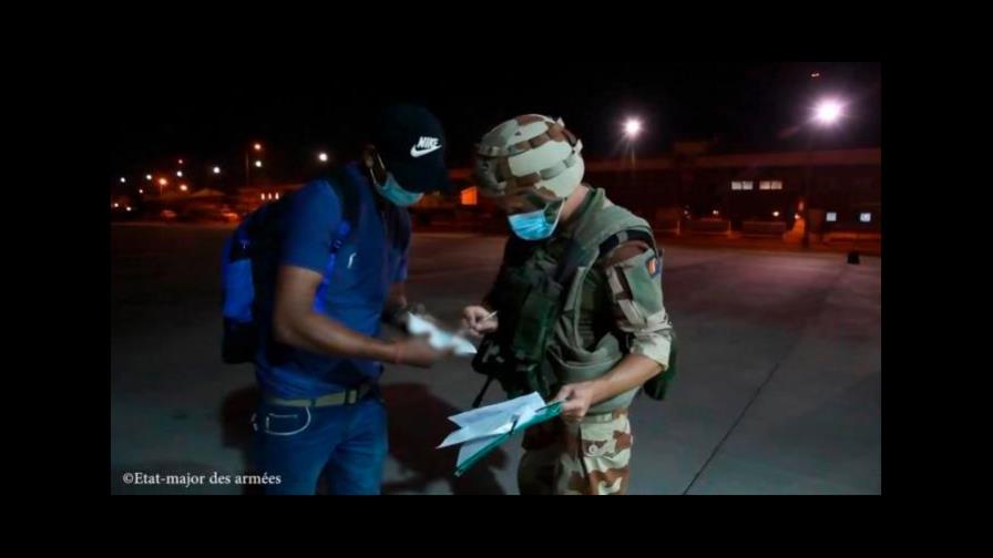 Un avión militar francés realiza el primer vuelo de evacuación desde Kabul