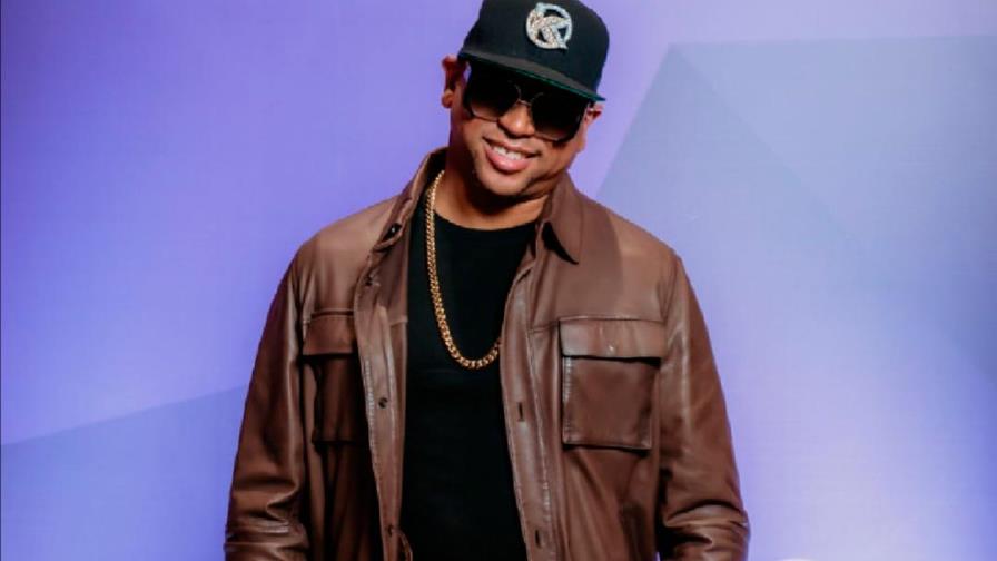 “Kalimete”, el cantante de merengue urbano que logró ponerle voz a una campaña de Telemundo “Kalimete”, el cantante de merengue urbano que logró ponerle voz a una campaña de Telemundo