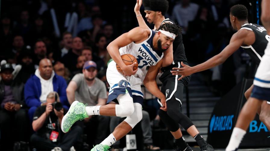 Karl Towns maltrata la noche de récord de Kyrie Irving
