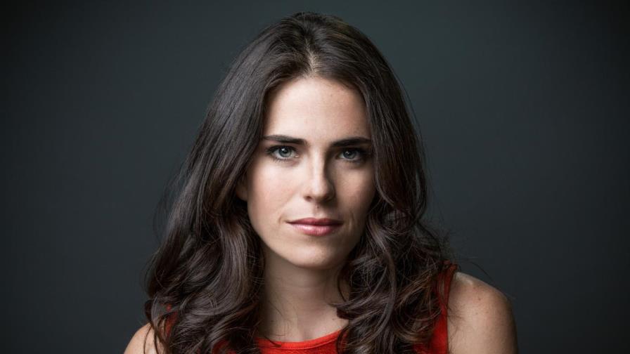 La actriz mexicana Karla Souza presenta a su segundo hijo