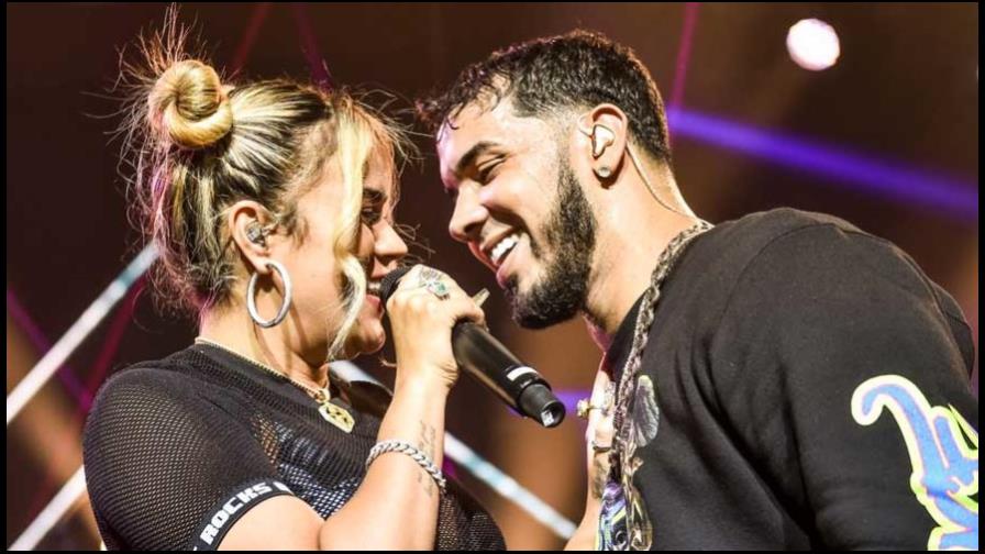  Anuel AA y Karol G víctimas de la delincuencia en Chile; les roban 250.000 dólares 