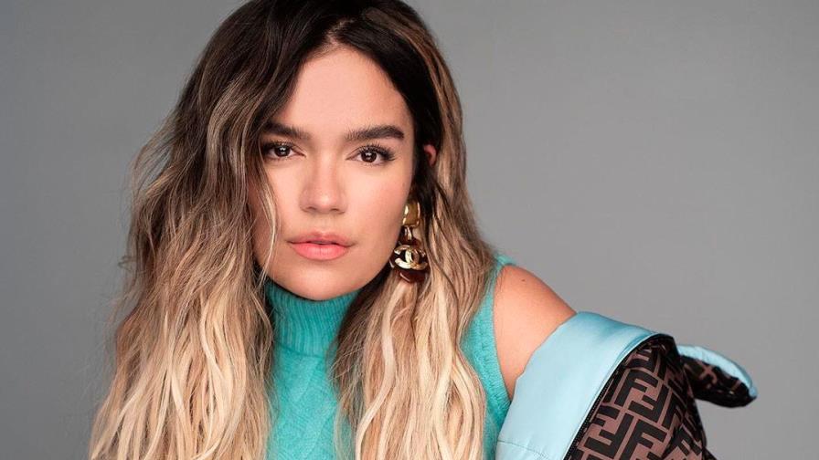 Karol G recibe duras críticas por hablar del racismo usando a su perro